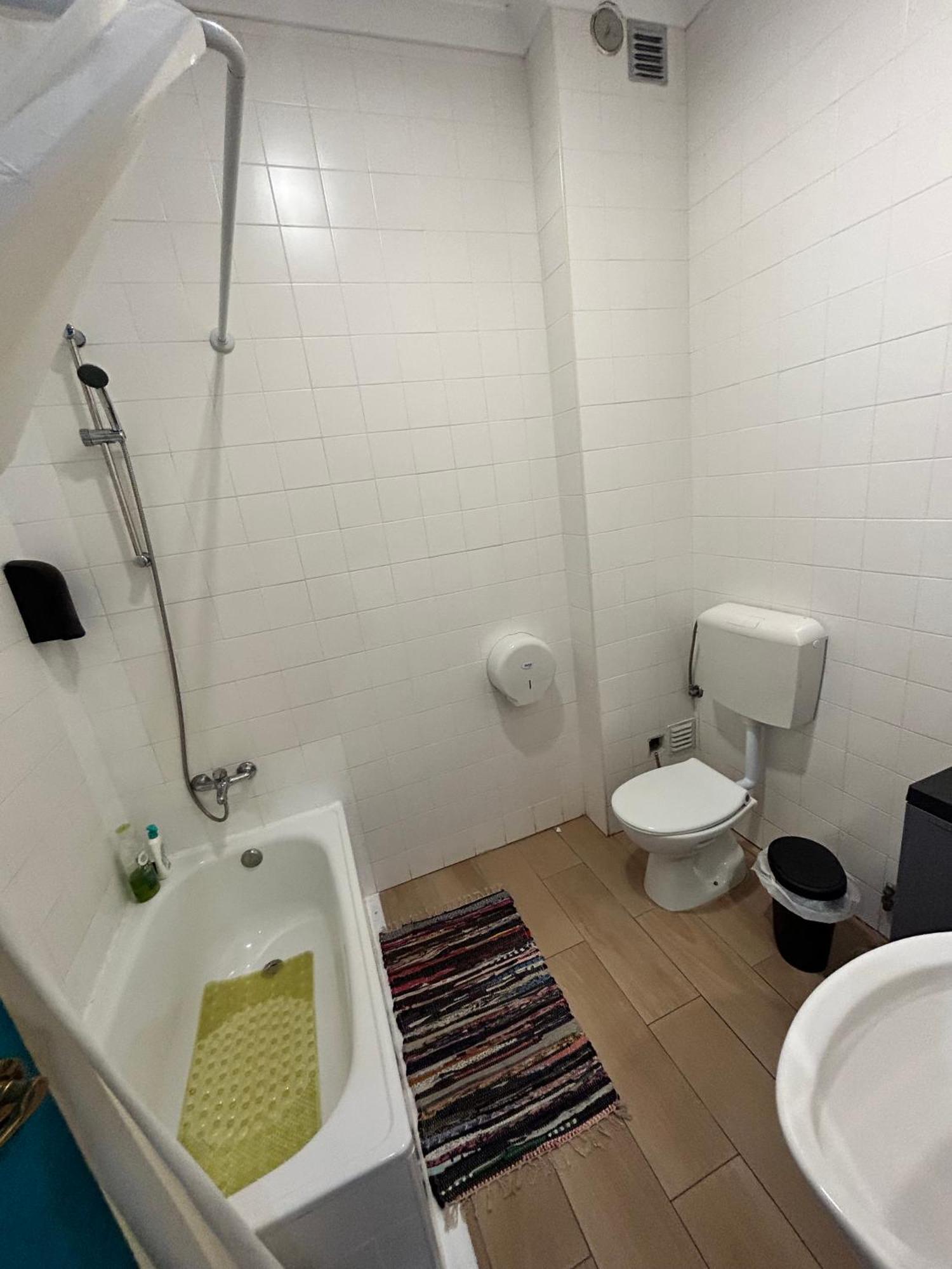 Farol Bed And Breakfast Алмада Екстериор снимка