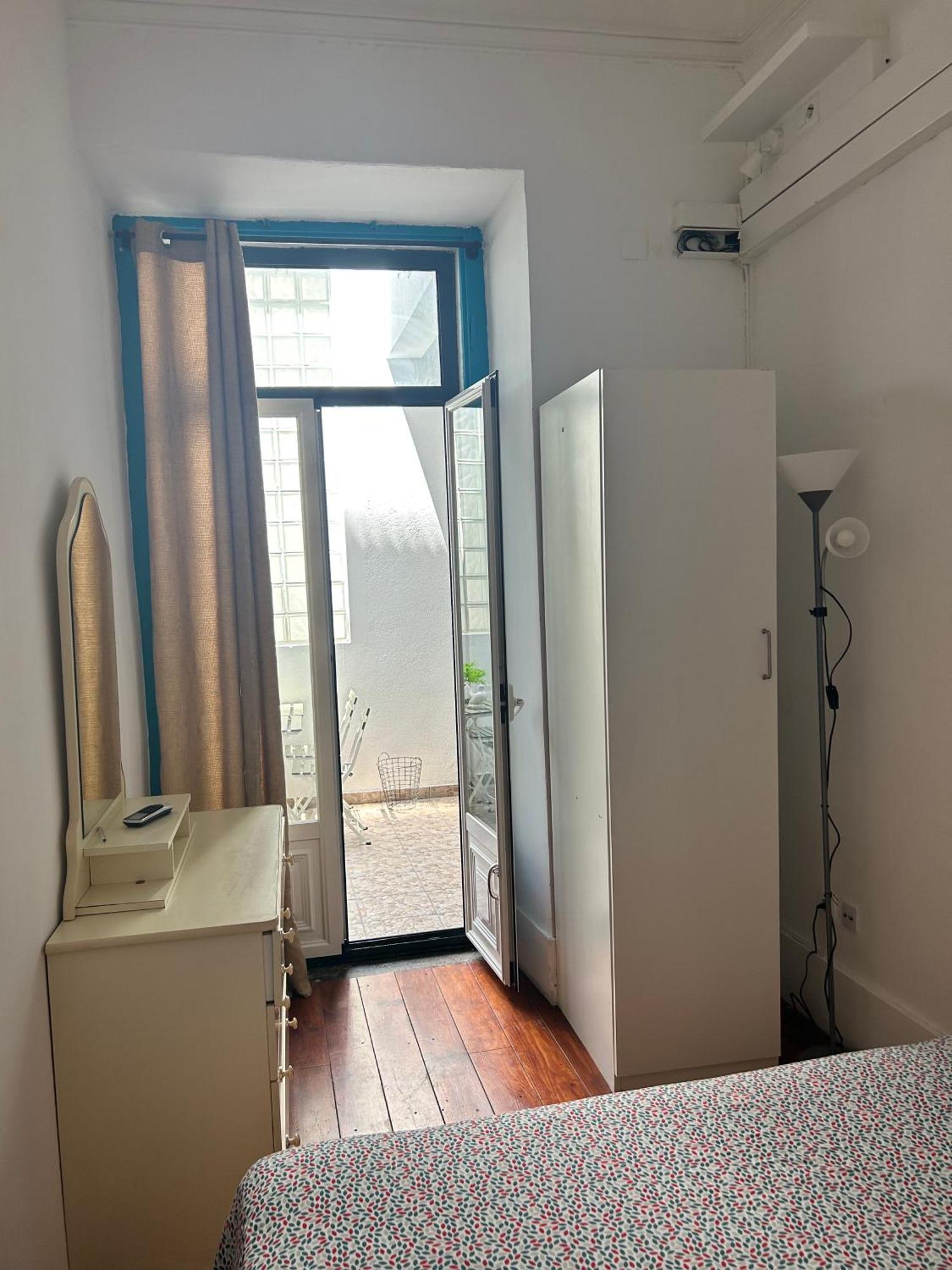 Farol Bed And Breakfast Алмада Екстериор снимка