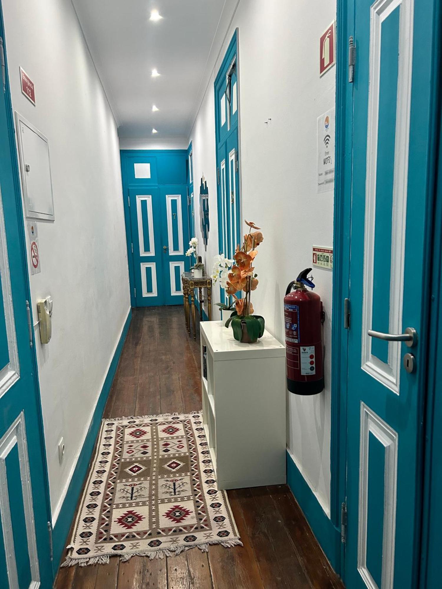 Farol Bed And Breakfast Алмада Екстериор снимка